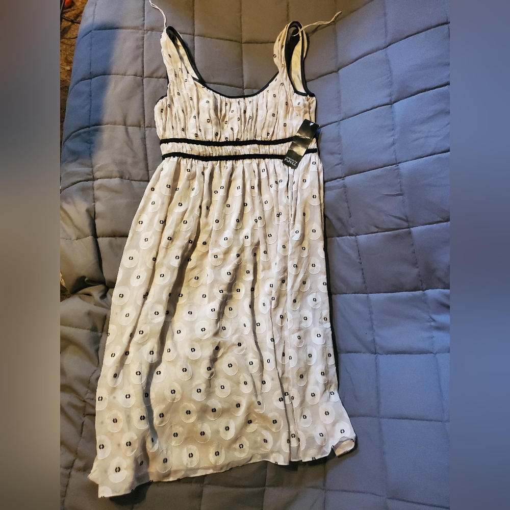 Sleeveless Adriana Papell White Dress with Black Accents